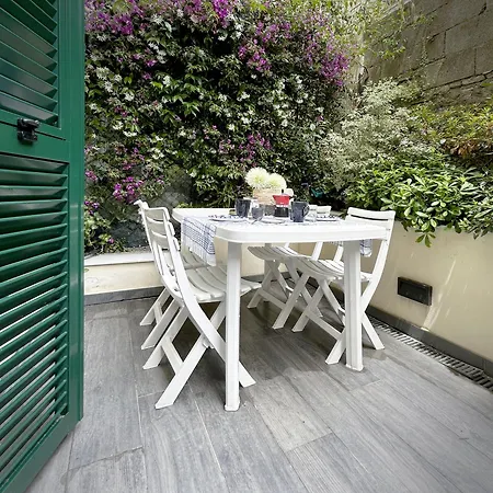 L'isola Di Bar * La Spezia